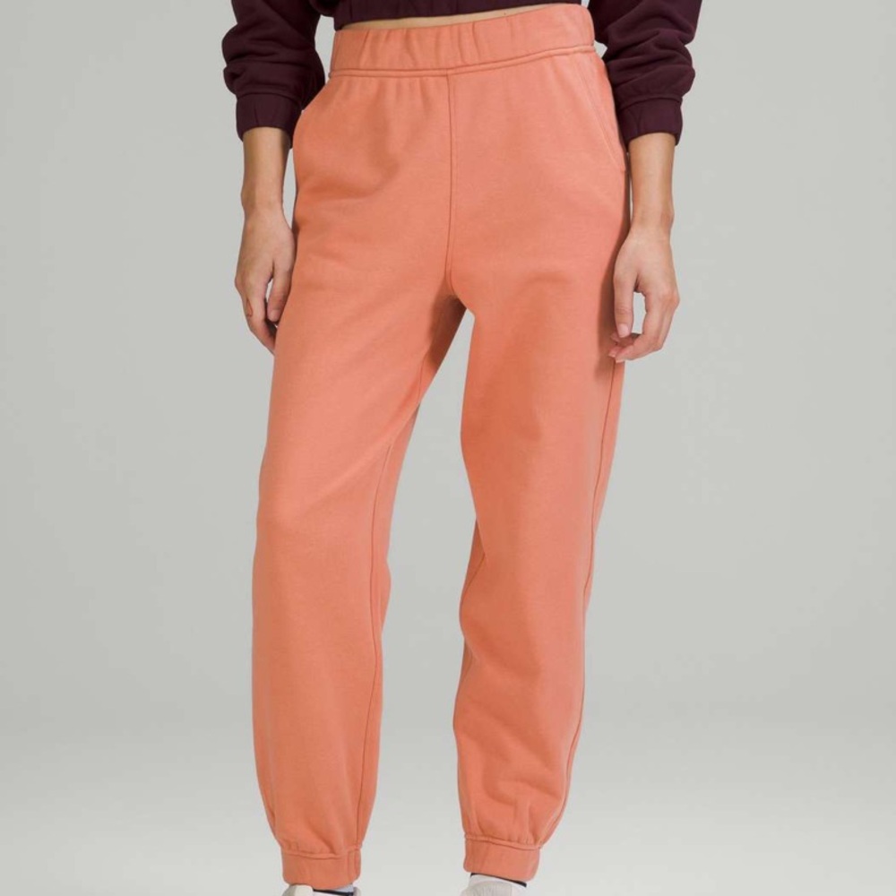 Lululemon Relaxed High-Rise Jogger